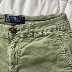 Men’s American Eagle Khaki Shorts - 31